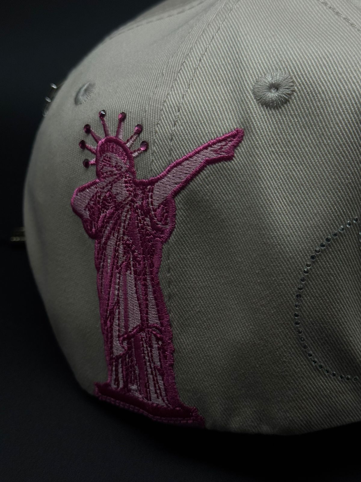 CAPS FANS NEW YORK PINCK