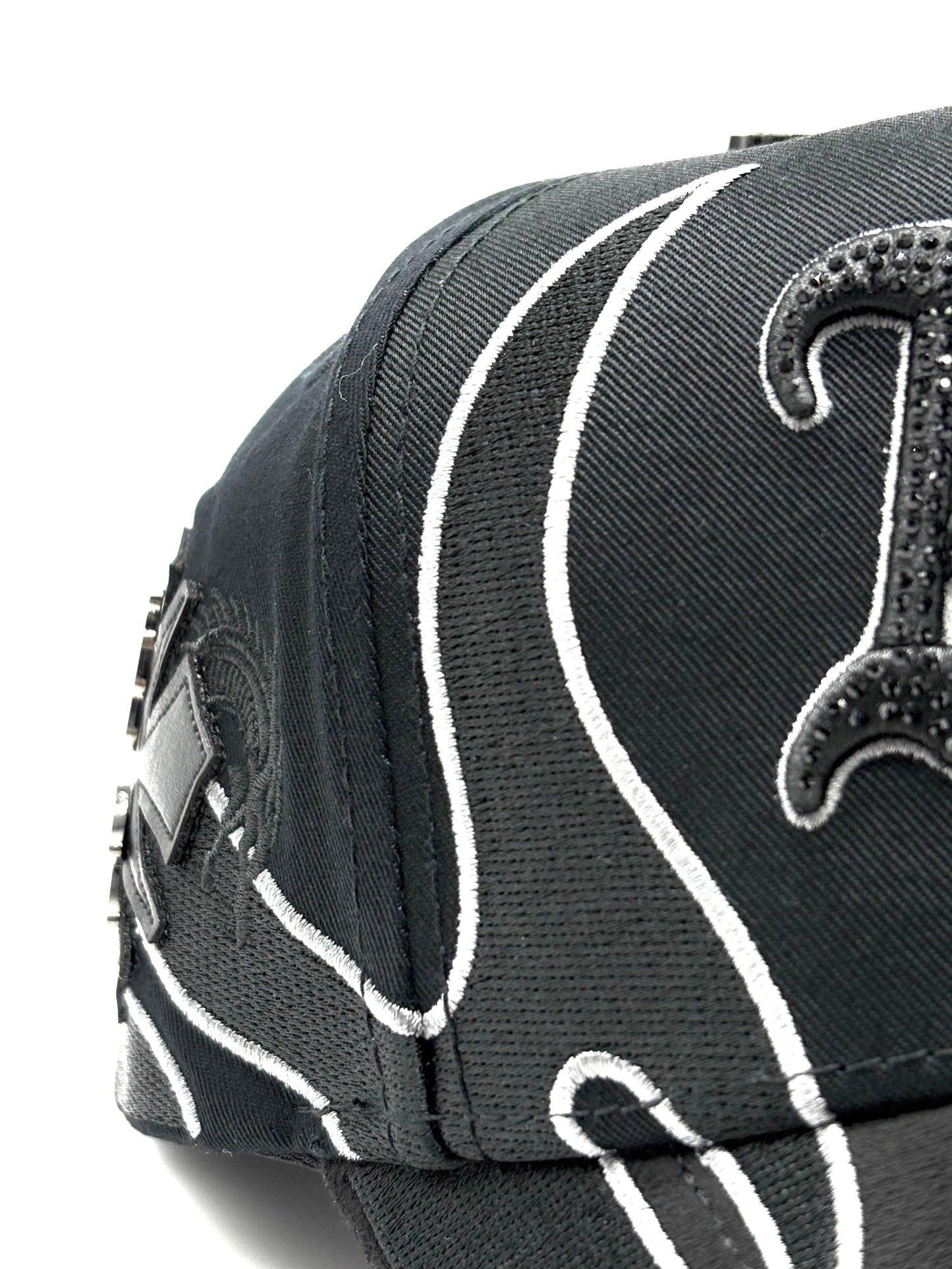 Báez x Shifu "AB'z Total Black"