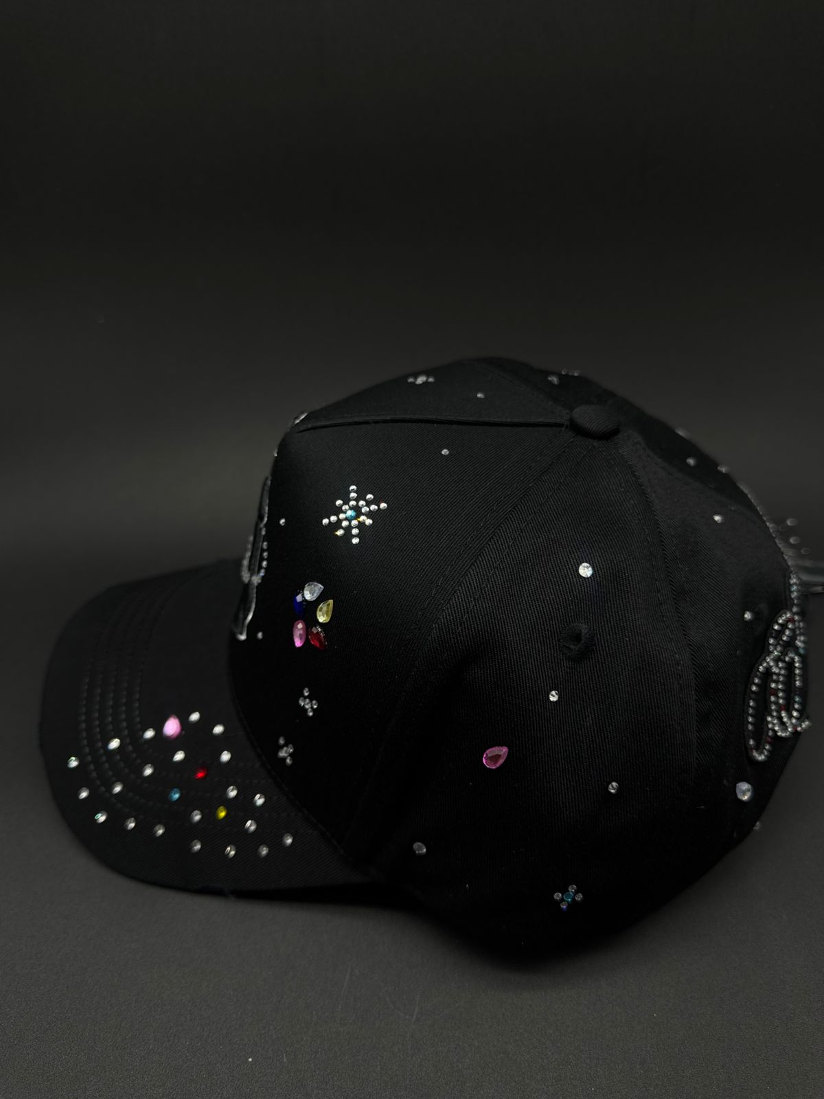 THIRTY ONE HATS " EL MAGO UNIVERSE "