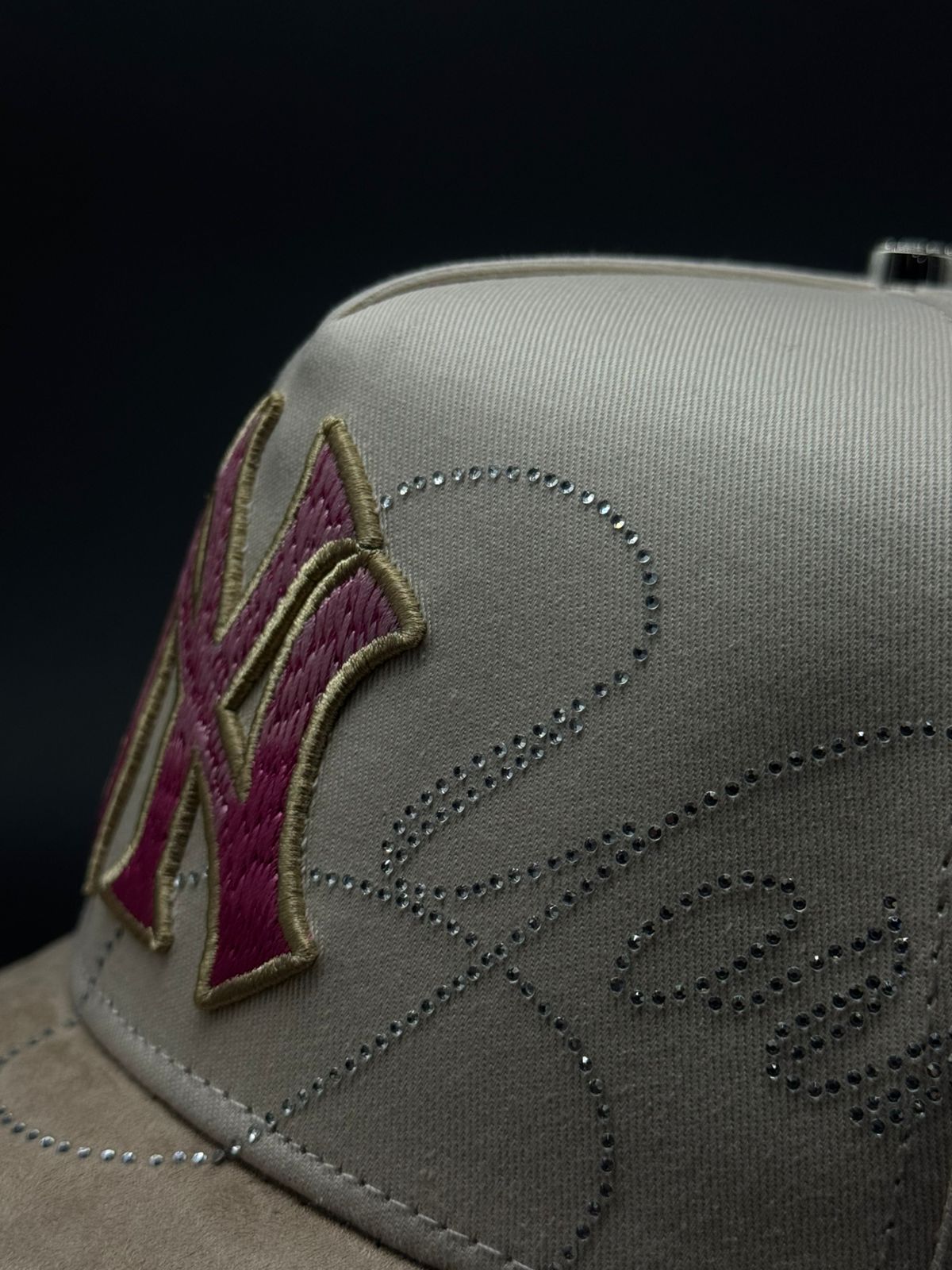 CAPS FANS NEW YORK PINCK