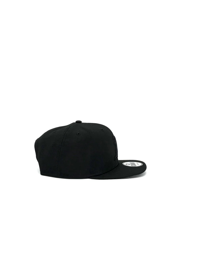 NEW ERA "OAKLAND ATHLETICS BLACK ON BLACK 9FIFTY SNAPBACK"