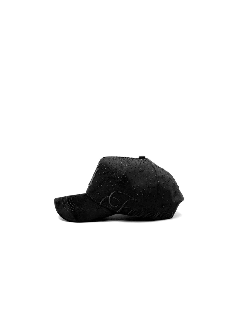 31 HATS "FOREVER BLACK"