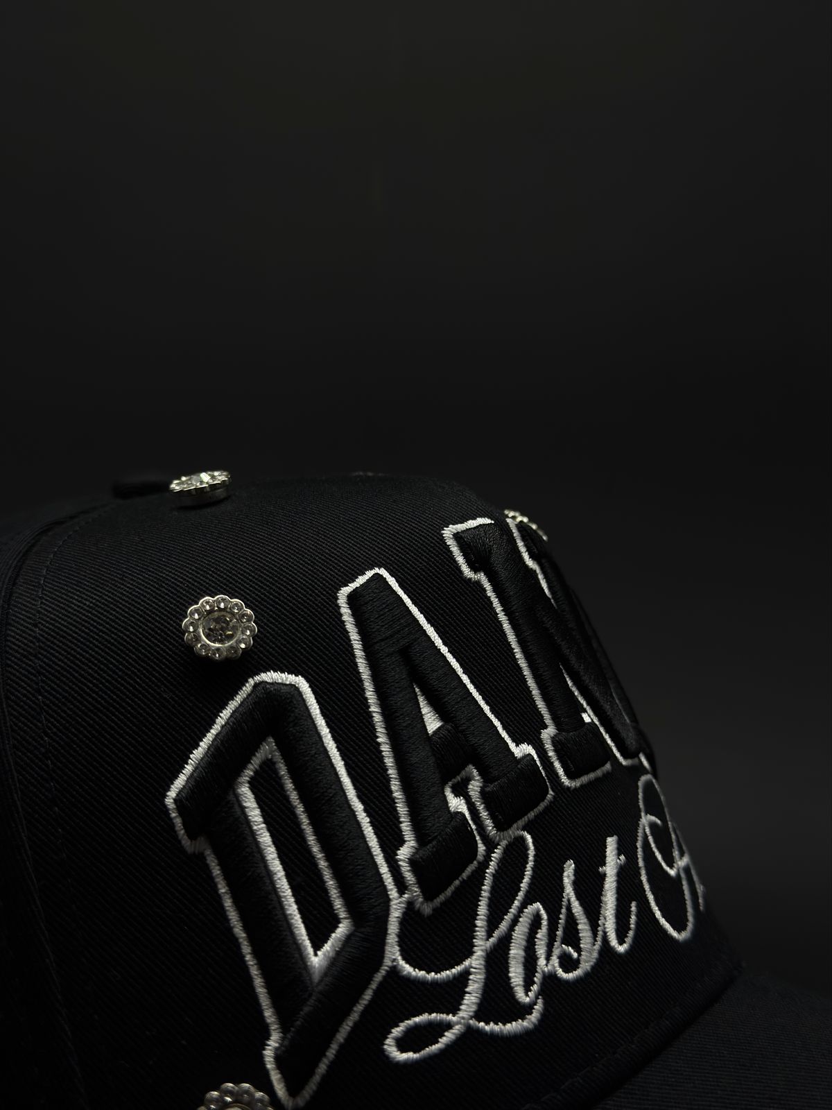 DANDY HATS X LOST HILLS "HANDLE WHIT CARE"