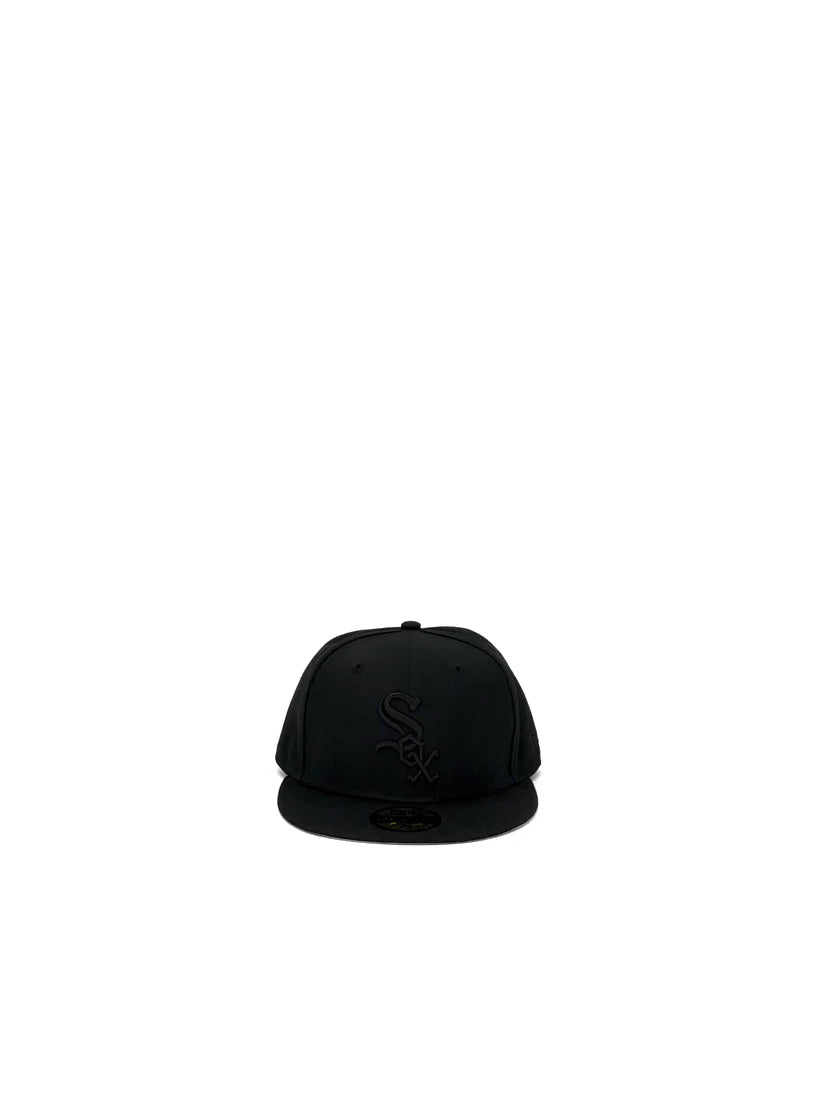 NEW ERA "CHICAGO WHITE SOX BLACK ON BLACK 59FIFTY"