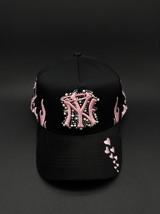 THIRTY ONE NEW YORK YANKEES  " LOVE PERLAS VALENTIN "