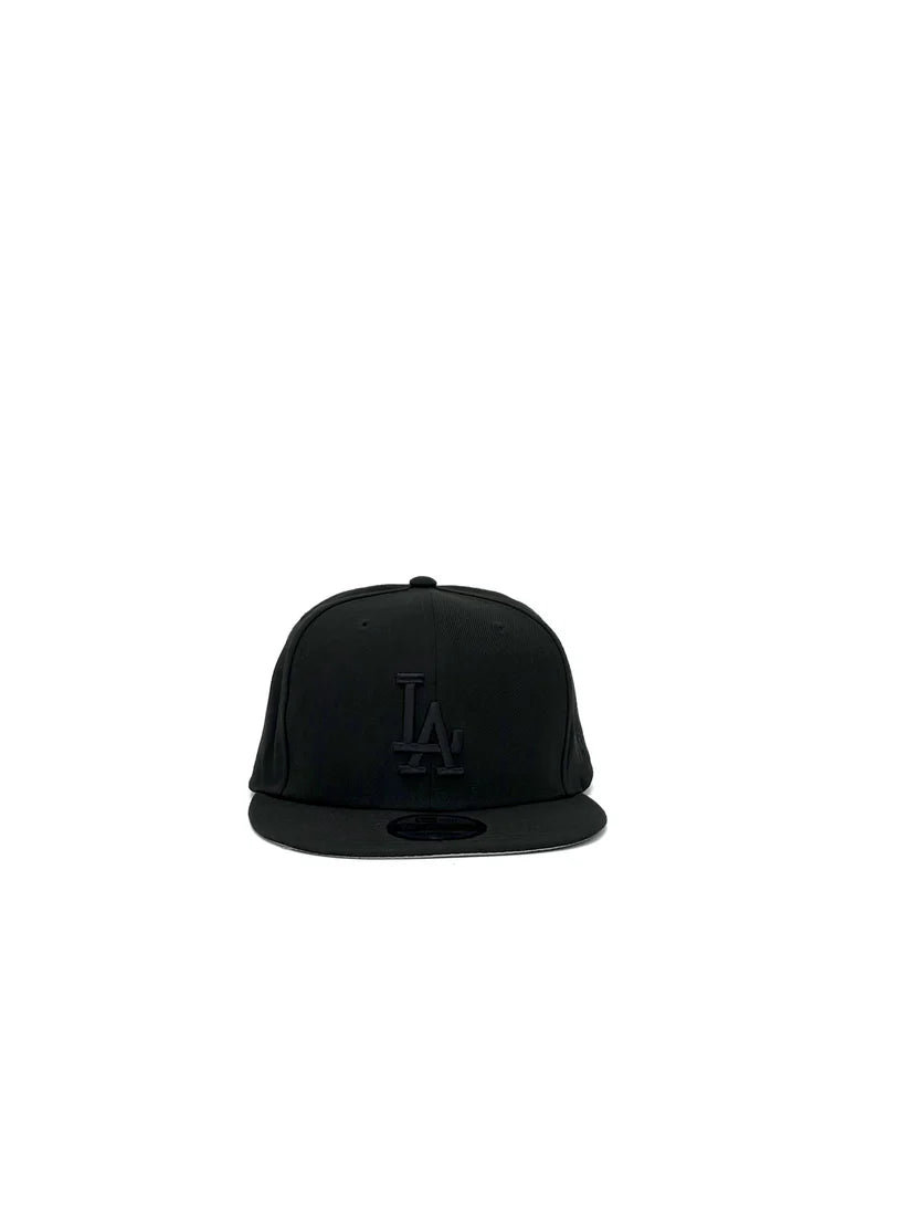 NEW ERA "LOS ANGELES DODGERS BLACK ON BLACK 9FIFTY SNAPBACK"