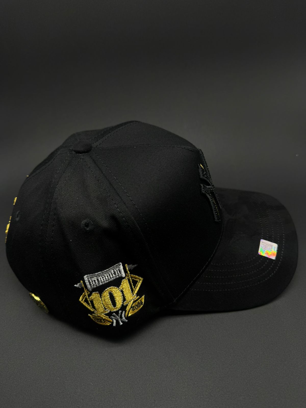 KEVIN HATS NY CRYSTALS GOLD